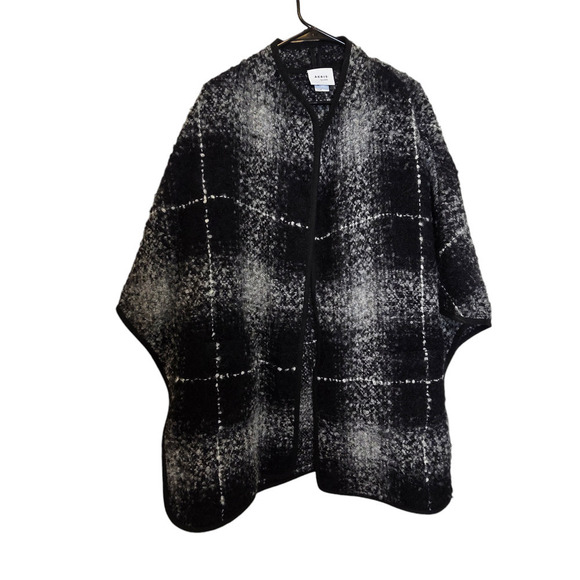 Akris Punto wool alpaca nylon blend shawl fuzzy size 10 medium plaid - Picture 1 of 7